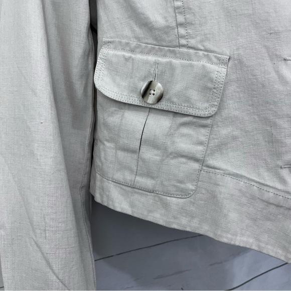 CAbi Cream 100% Linen Ruffled Asymmetrical Crop Button Jacket - Picture 4 of 16